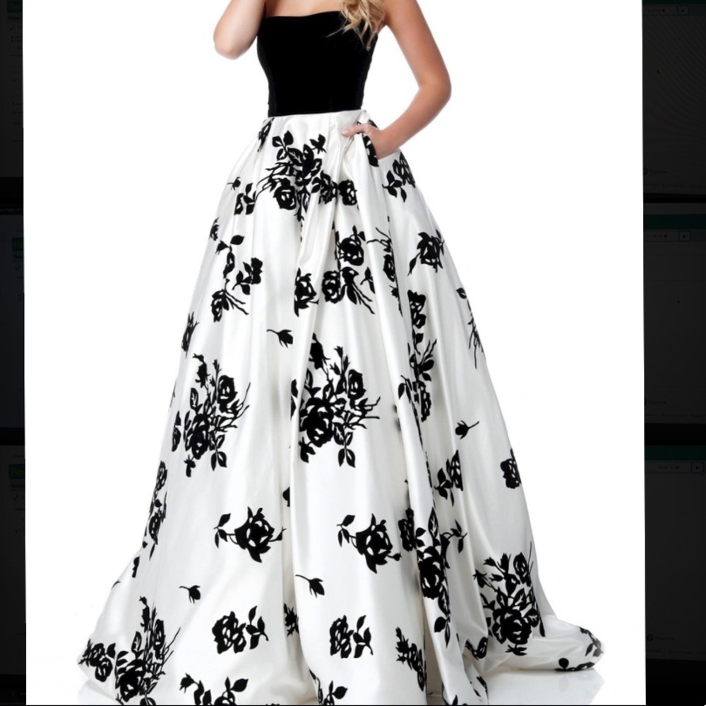 Sherri Hill Prom Dress